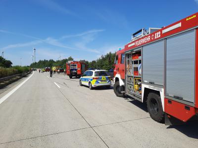 Verkehrsunfall mit Eingeklemmten - BAB 9, AS Beelitz Richtung AS Brück